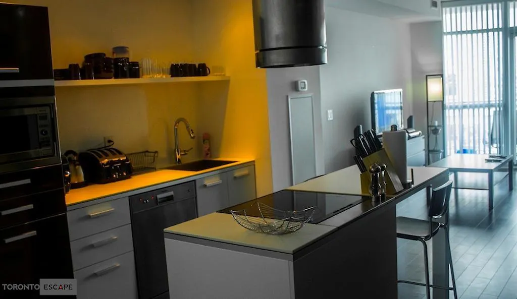 Toronto Escape - Lakeshore- 38 Dan Leckie Way Holiday home