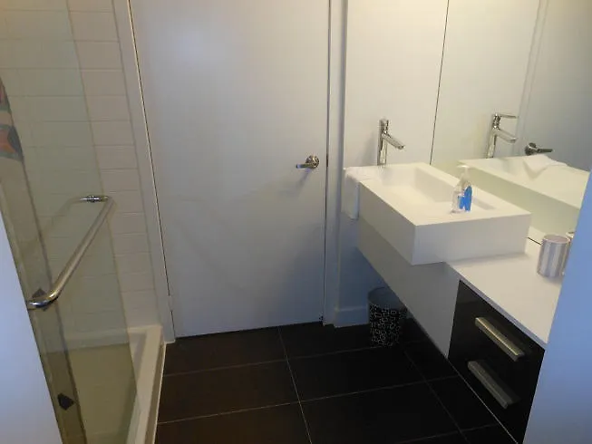 Holiday home Toronto Escape - Lakeshore- 38 Dan Leckie Way