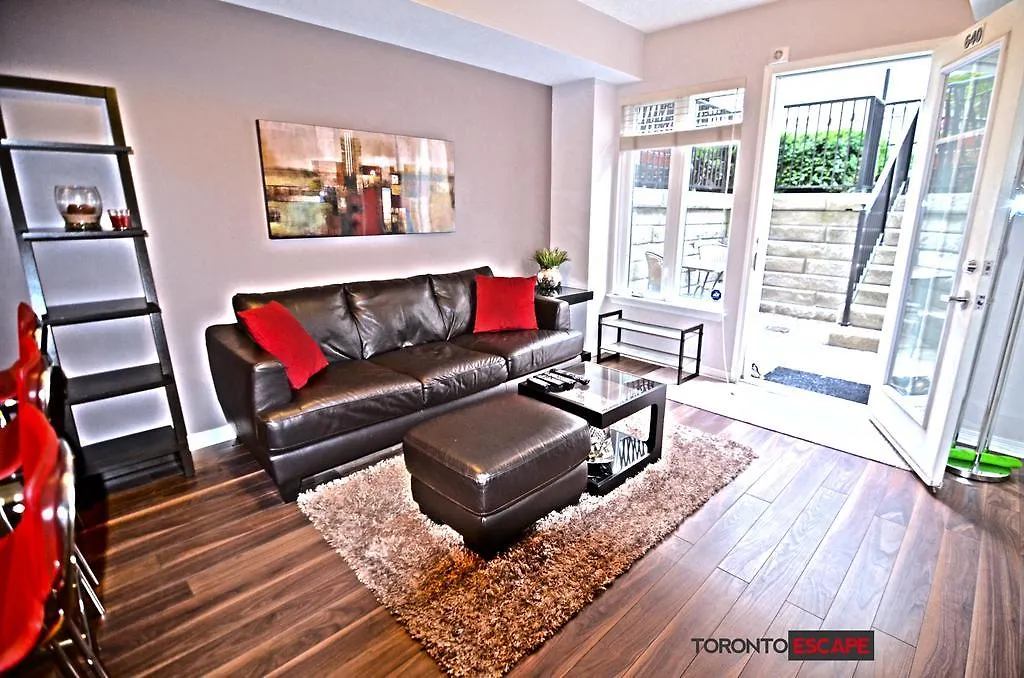 Toronto Escape - Lakeshore- 38 Dan Leckie Way Holiday home
