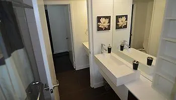 Toronto Escape - Lakeshore- 38 Dan Leckie Way